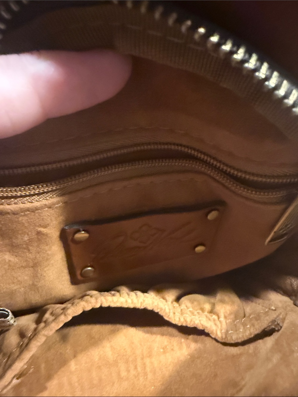 Patricia Nash Brown Leather Sling Bag - Casual Everyday Carry - Picture 4 of 10
